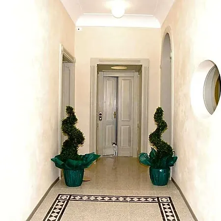 Relais Del Borgo & 4 Stelle Otel 4*