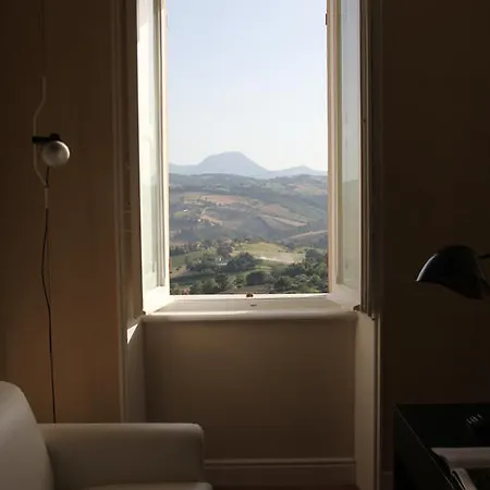 Otel Relais Del Borgo & 4 Stelle Staffolo